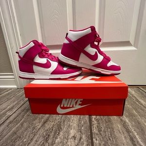 Women’s Nike dunk high